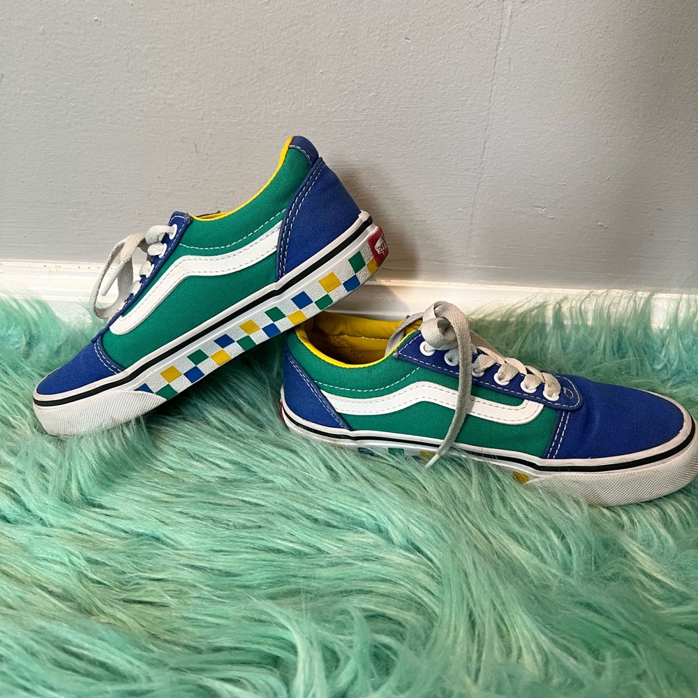 Vans Youth Size 1.0Y Sneaker Shoe Checkerboard Blue Green Red Yellow White Red